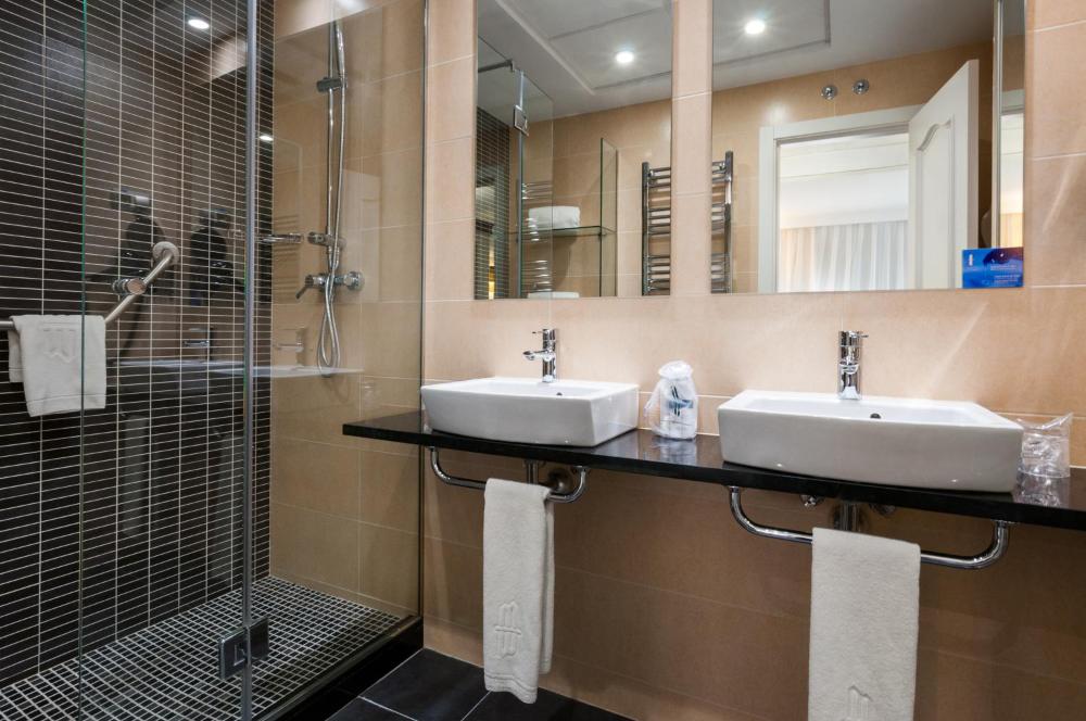 Twin Room interior